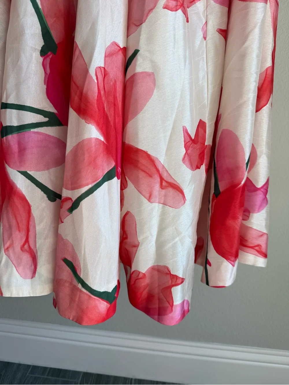 Hutch Sianna Gown red floral - Picture 4 of 9